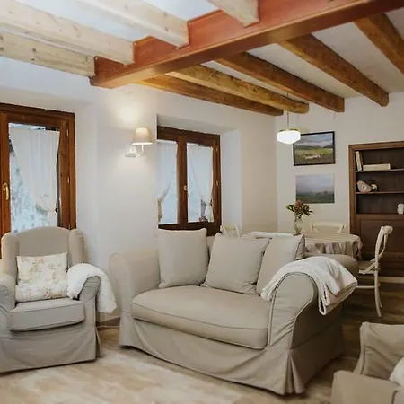 カントリーハウス Valle De Tena サジェント・デ・ガジェゴ